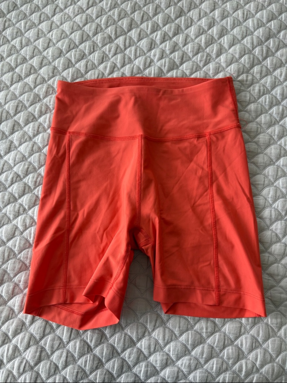 Outdoor Voices SplashKnit 5” Short, size Medium
Bright Coral in Color